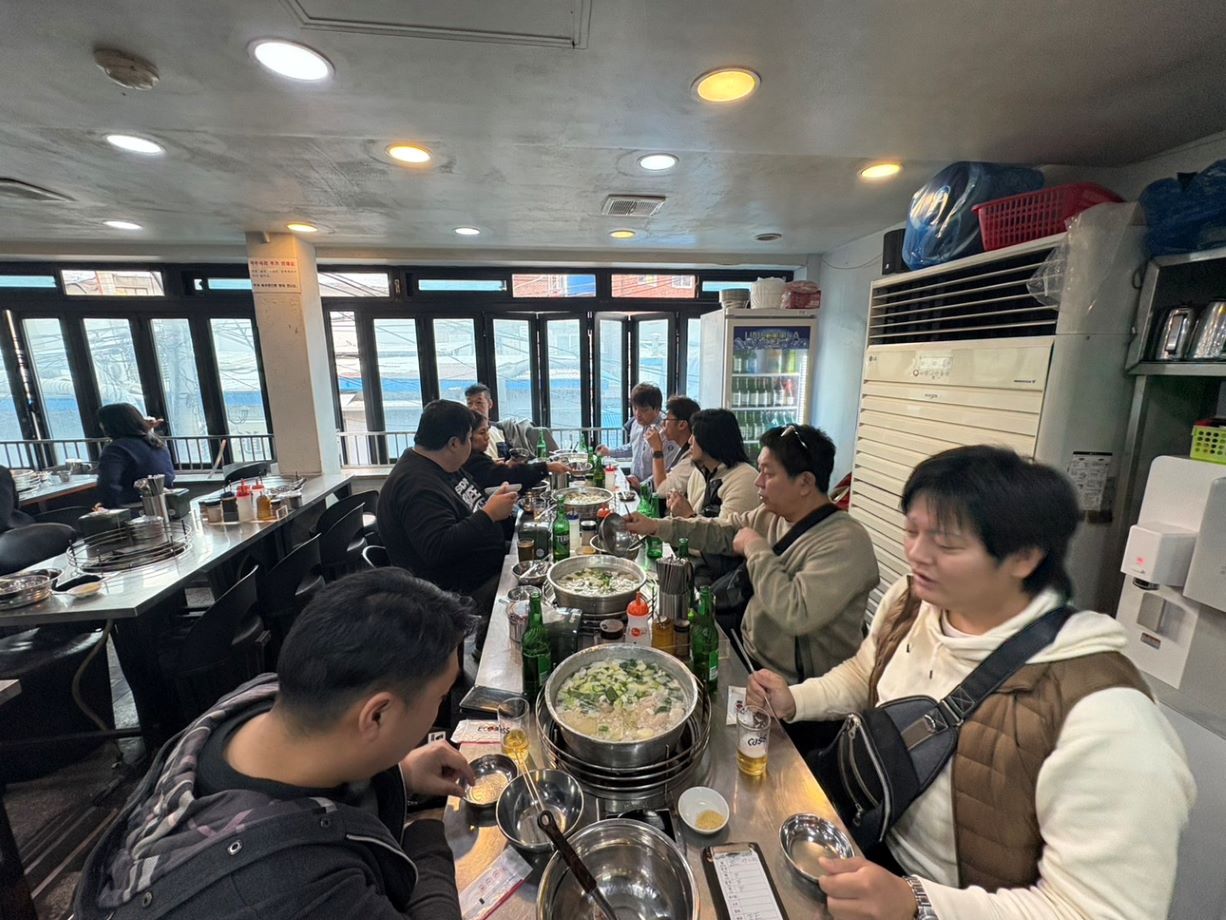 2024社員旅行 韓国②.JPG